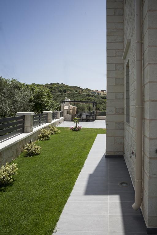 Villa-Azalea Almirida Rum bild